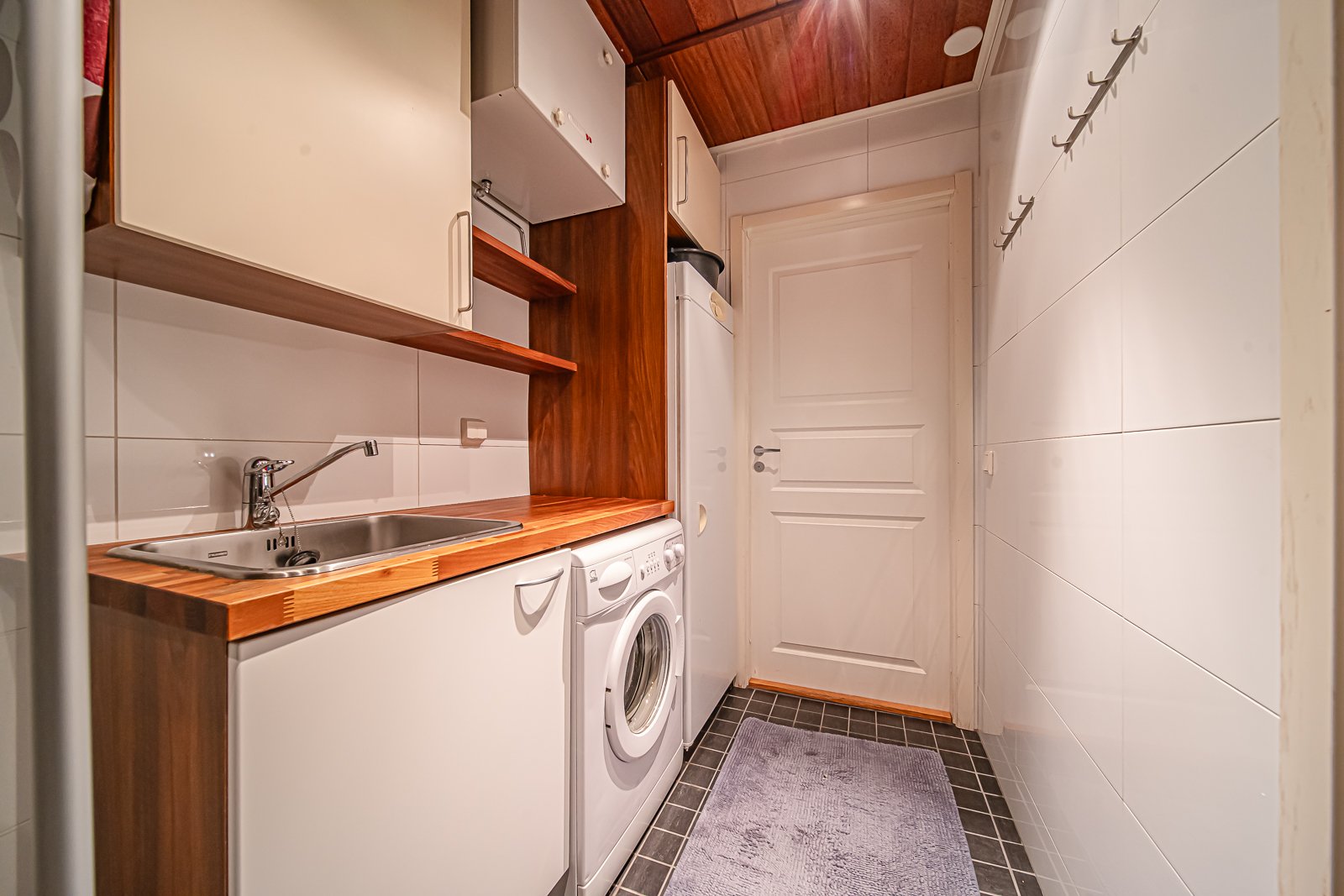 9603a076-d4b0-44d6-8df4-50ff62b72385