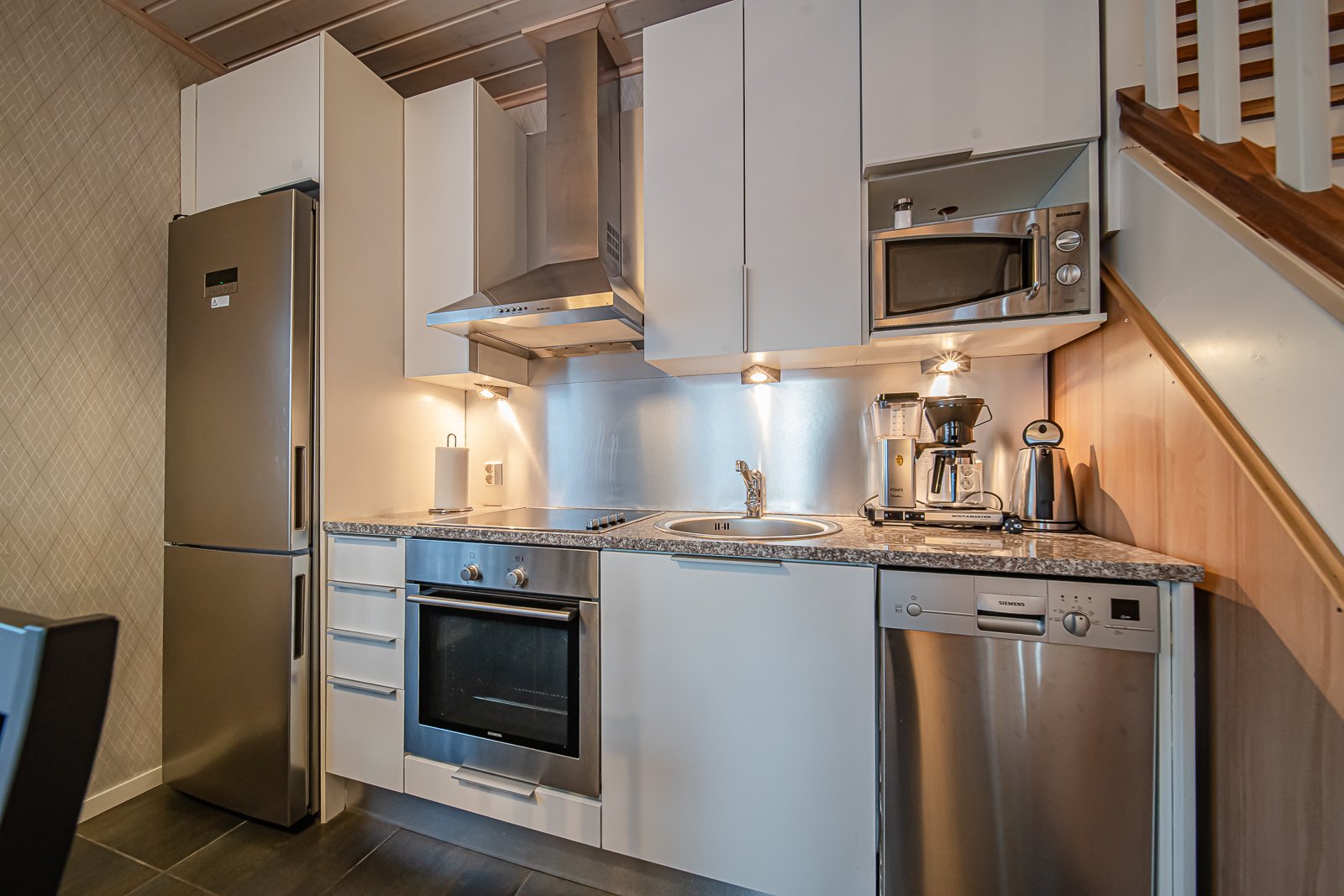 f1204d98-77d0-4ccc-86ab-5c633bfae56e